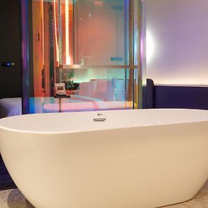 Runway Suite MAX 12 Hours